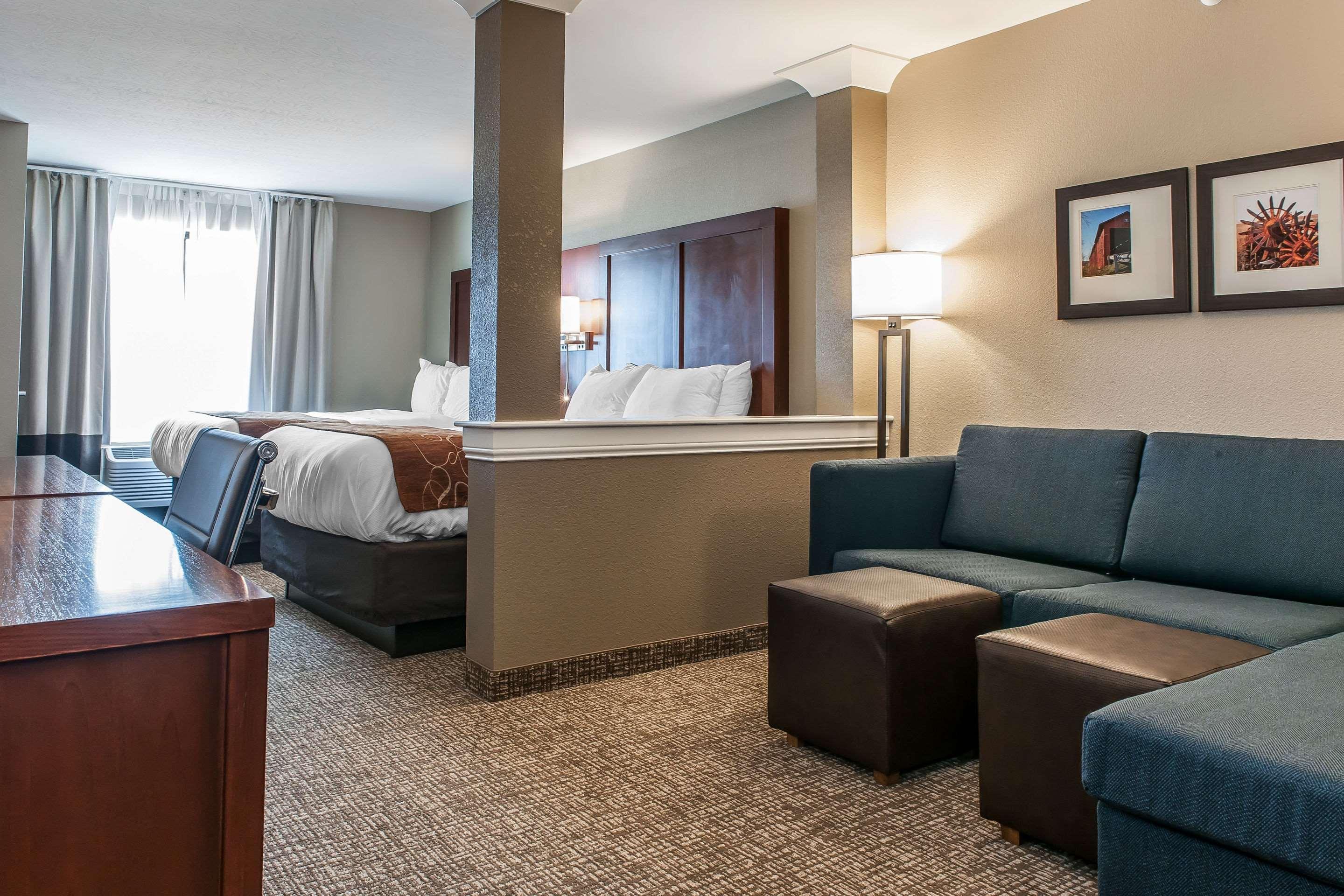 Comfort Suites Rensselaer Near Fair Oaks Luaran gambar
