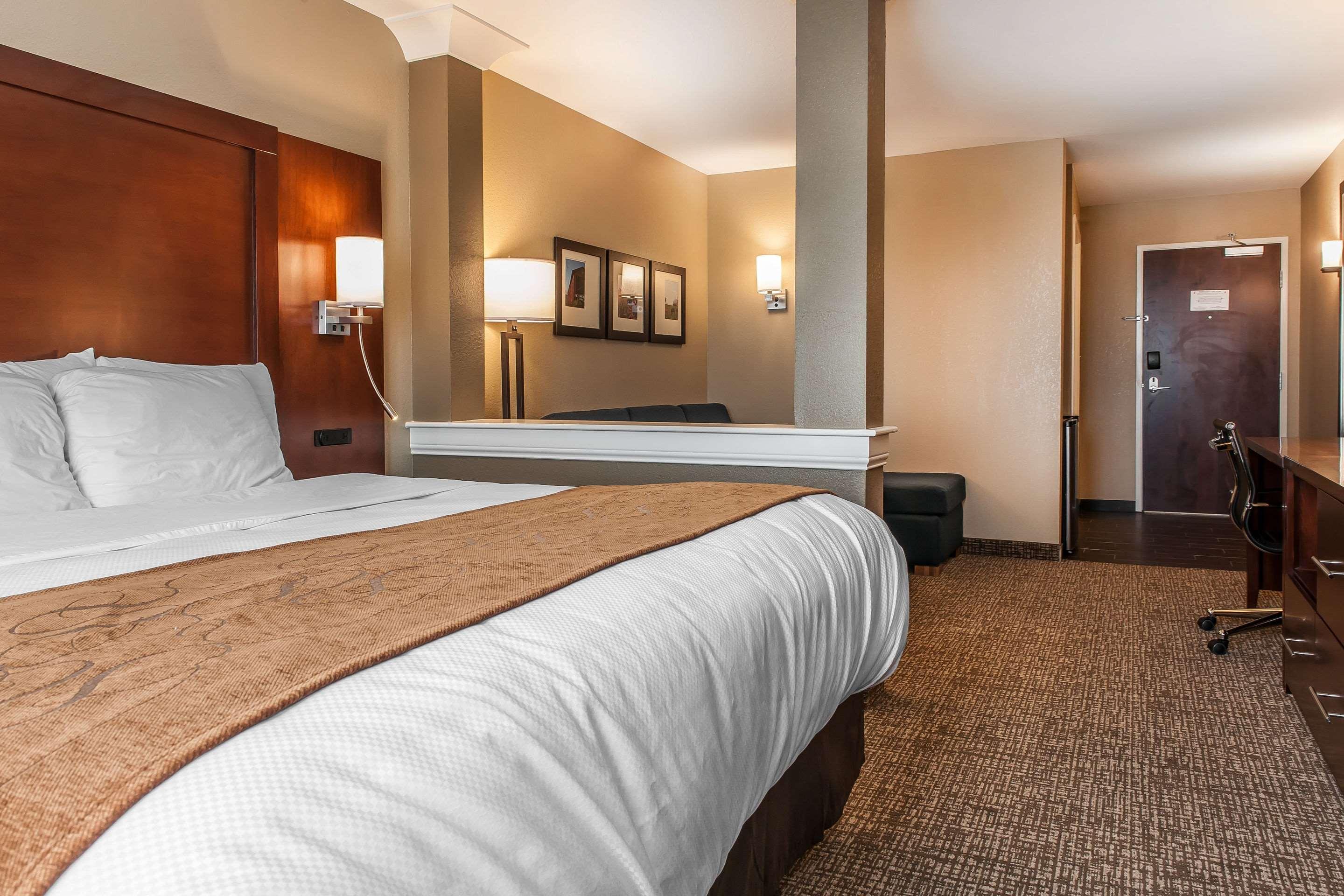Comfort Suites Rensselaer Near Fair Oaks Luaran gambar