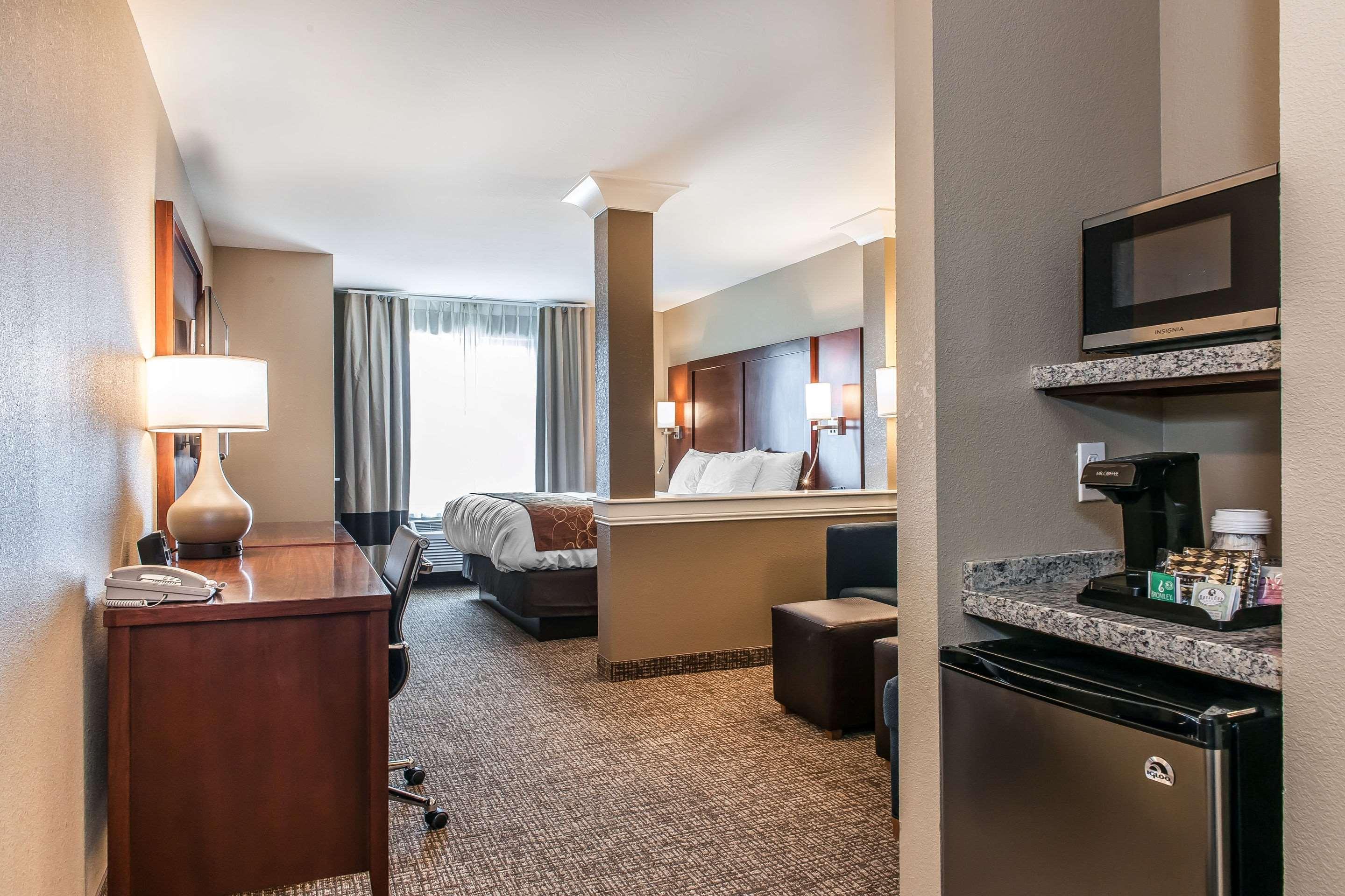 Comfort Suites Rensselaer Near Fair Oaks Luaran gambar