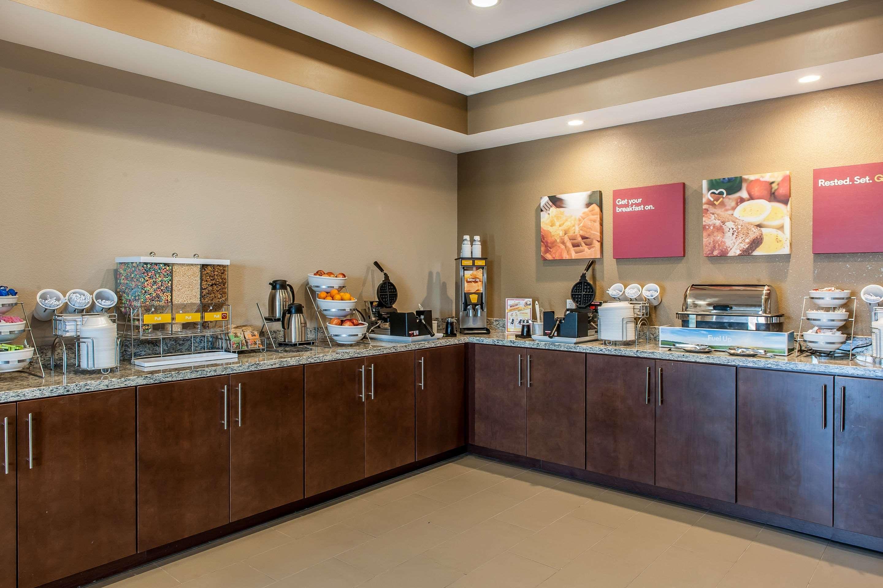 Comfort Suites Rensselaer Near Fair Oaks Luaran gambar